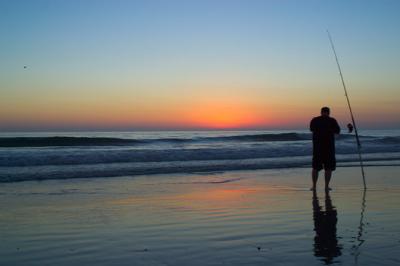 20071119111855-sunsetfisherman-m.jpg